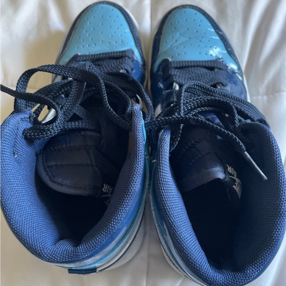 Jordan 1 Retro High UNC Patent Blue Chill (Women's) - Picture 6 of 6